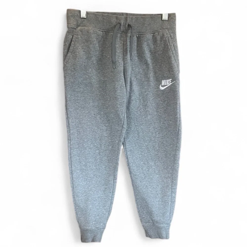 Nike Kids Light Gray Joggers, Youth Size Medium 10/12